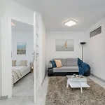 Family Herberta With Terrace And Parking By Rent Like Apartamento *