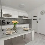 Family Herberta With Terrace And Parking By Rent Like Apartamento *